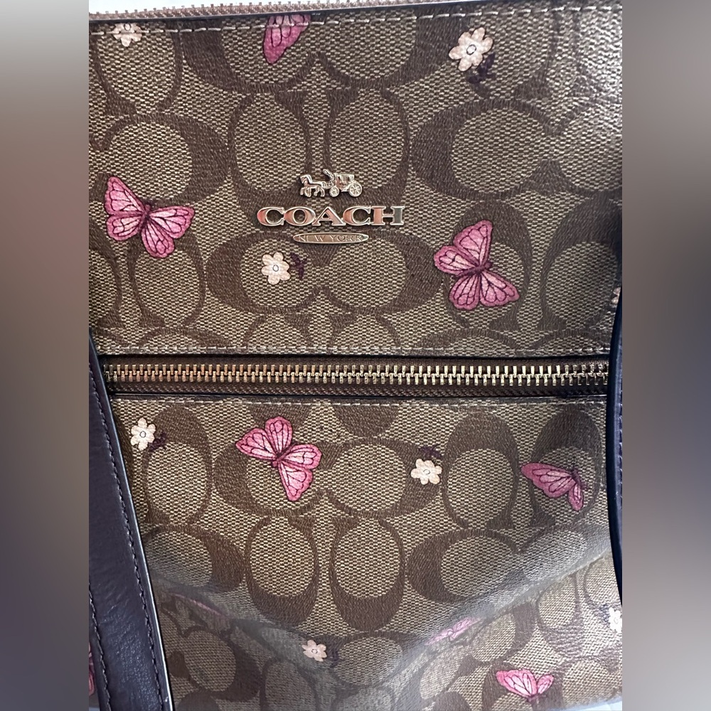 Coach Gallery Tote in Signature Canvas with Butterfly Print with COA - Picture 4 of 13